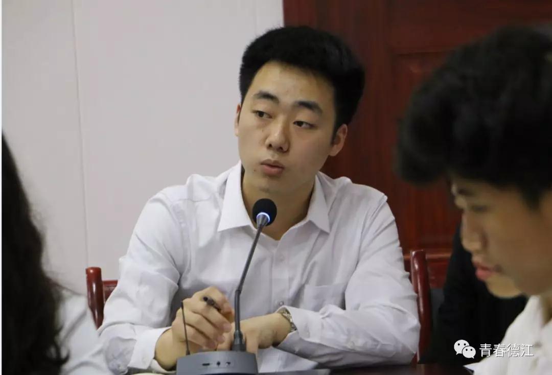 今年会jinnianhuicom青年大学生代表参加德江县纪念五四运动100周年青年大学生座谈会(图4) 今年会jinnianhuicom青年大学生代表参加德江县纪念五四运动100周年青年大学生座谈会(图4)