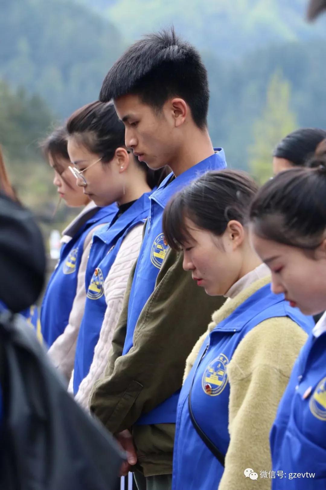 今年会jinnianhuicom“青春心向党·建功新时代” 清明祭英烈主题团日活动(图2) 今年会jinnianhuicom“青春心向党·建功新时代” 清明祭英烈主题团日活动(图2)