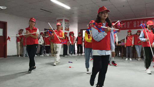 敬老院志愿活动(图2) 敬老院志愿活动(图2)