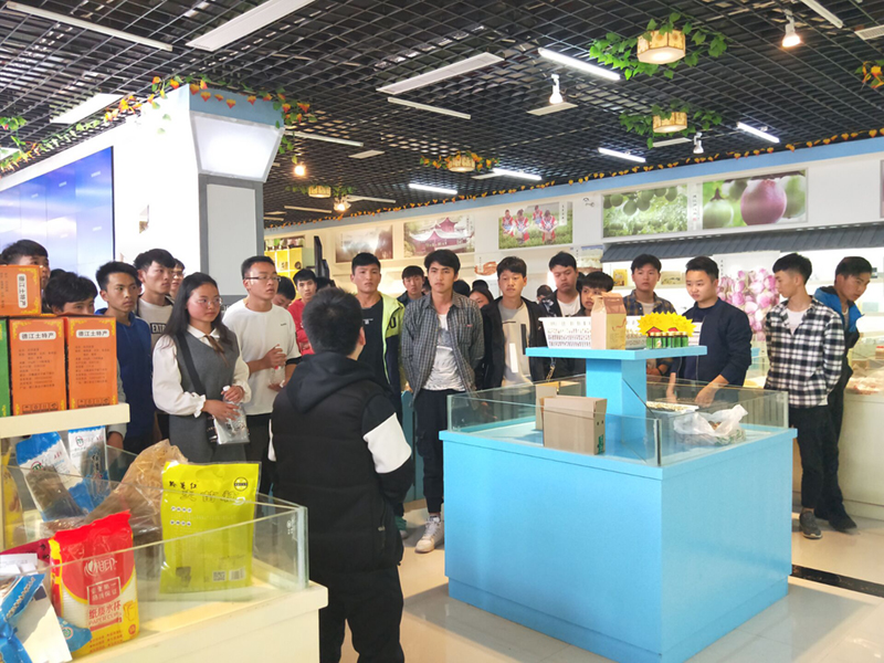 今年会成功举办“筑梦之旅”创新创业训练(图2)