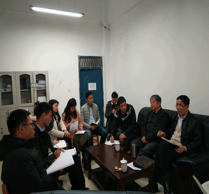 刘吾康校长深入基层了解情况(图1) 刘吾康校长深入基层了解情况(图1)