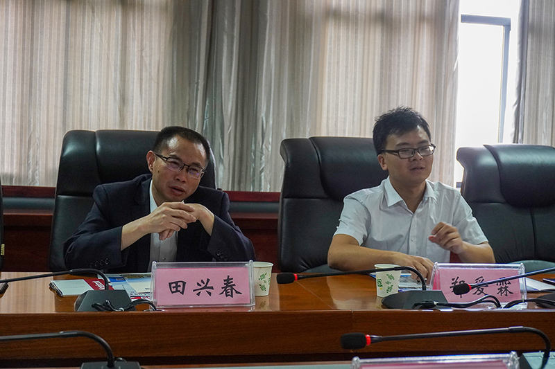 绥阳县中等职业学校田校长一行来今年会考察交流(图2) 绥阳县中等职业学校田校长一行来今年会考察交流(图2)