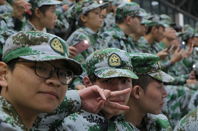 军训暖心事丨43名新同学的集体生日(图6) 军训暖心事丨43名新同学的集体生日(图6)