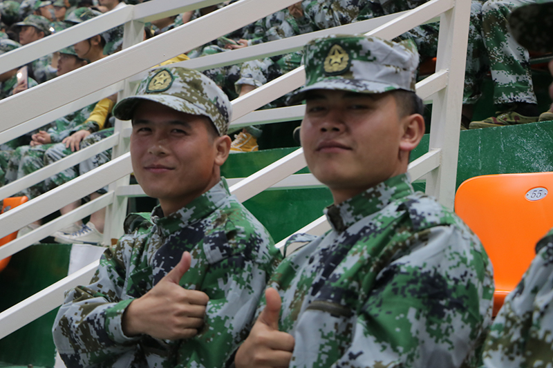 军训暖心事丨43名新同学的集体生日(图9) 军训暖心事丨43名新同学的集体生日(图9)