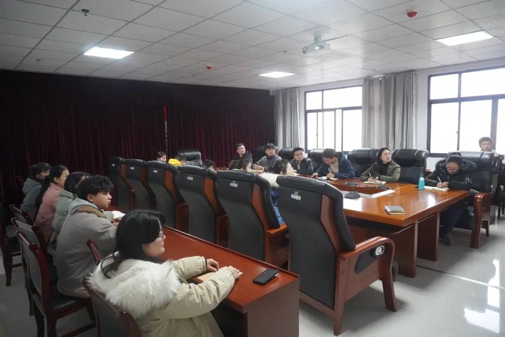 【部门动态】组织部、宣传部、校办、团委共同学习杨明同志先进事迹(图3) 【部门动态】组织部、宣传部、校办、团委共同学习杨明同志先进事迹(图3)