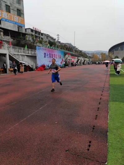 礼赞百年,筑梦青春——今年会jinnianhuicom第七届田径运动会(图7) 礼赞百年,筑梦青春——今年会jinnianhuicom第七届田径运动会(图7)