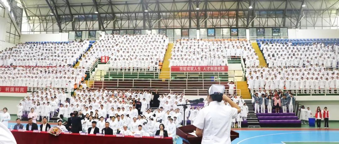 今年会jinnianhuicom举行5·12国际护士节活动暨授帽仪式(图6)