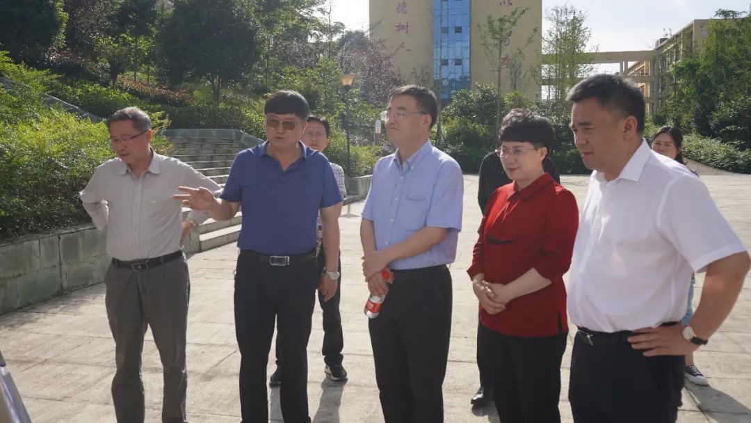 铜仁市政协到今年会jinnianhuicom开展“走访委员企业、服务市场主体”调研活动(图1)