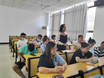 药学院召开2022-2023学年第一学期教职工大会(图3) 药学院召开2022-2023学年第一学期教职工大会(图3)