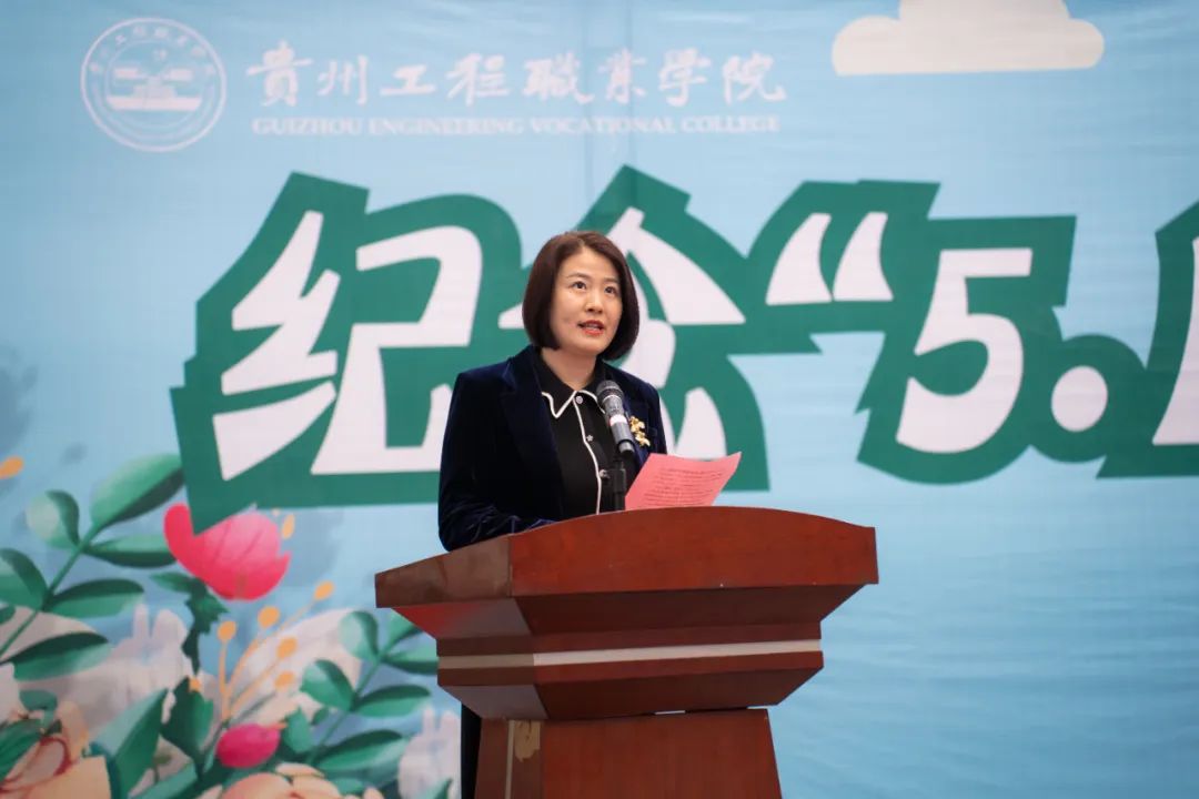 今年会举行“5·12”国际护士节活动暨授帽仪式(图3) 今年会举行“5·12”国际护士节活动暨授帽仪式(图3)