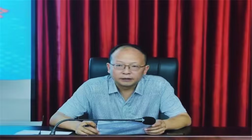 真抓实干敢担当 求真务实提质量—现代服务与管理学院召开2023年秋季学期第一次教职工大会(图2) 真抓实干敢担当 求真务实提质量—现代服务与管理学院召开2023年秋季学期第一次教职工大会(图2)