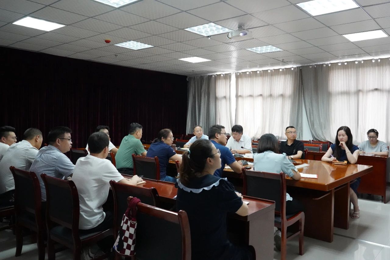 今年会学习贯彻习近平总书记教师节重要指示精神(图3) 今年会学习贯彻习近平总书记教师节重要指示精神(图3)