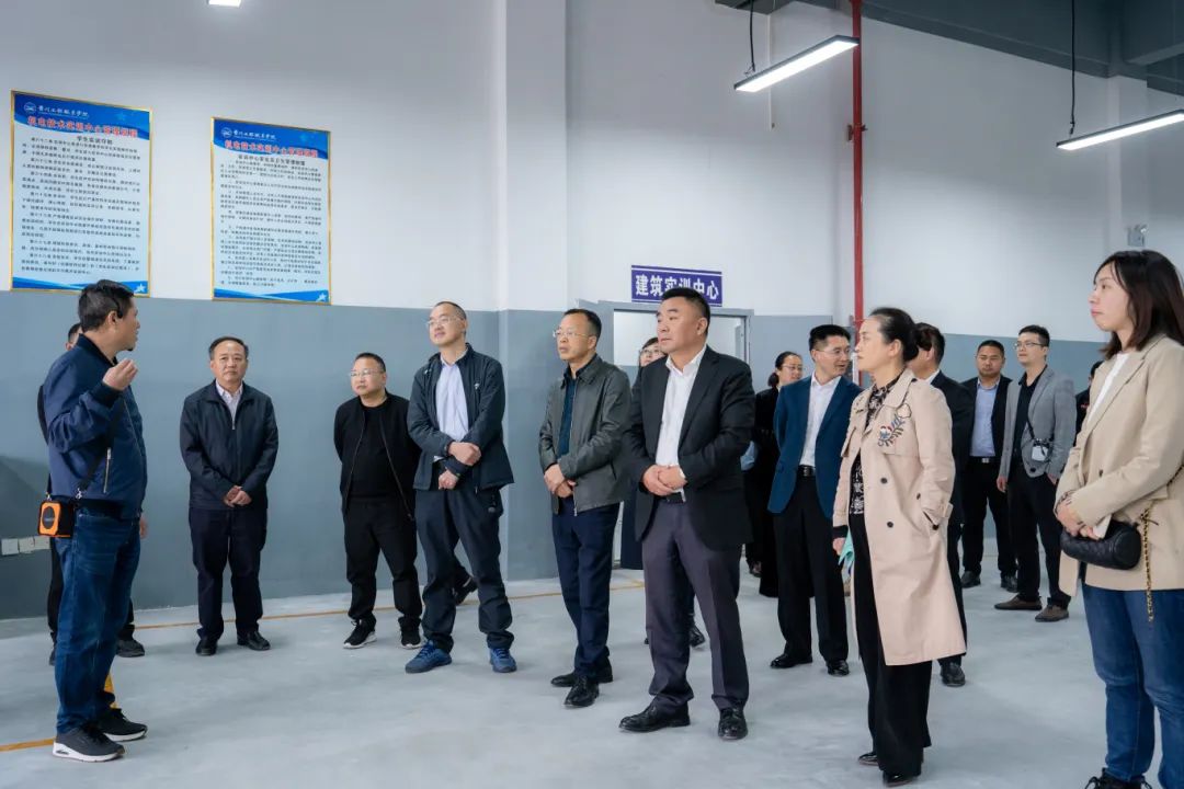 铜仁市人大教科文卫委主任委员郭德强一行到今年会jinnianhuicom调研(图1)