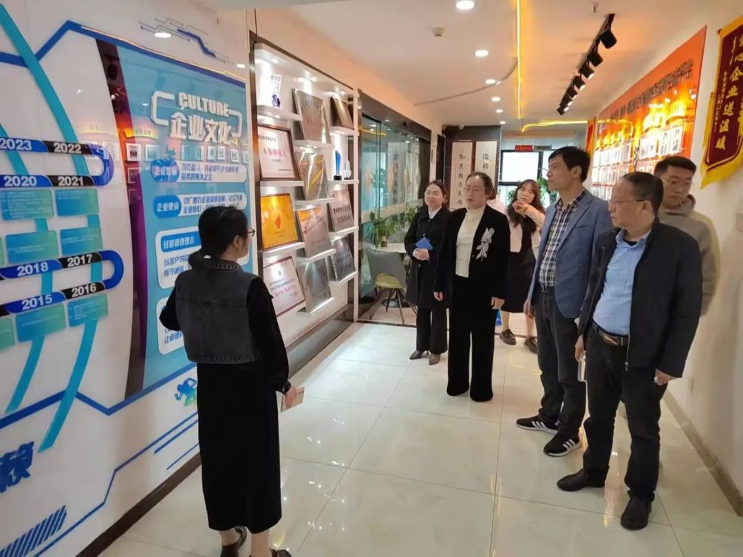 访企拓岗促就业 校政企行共赋能—— 副校长陈桂秀一行开展“筑人才·强省会”访企拓岗工作(图3) 访企拓岗促就业 校政企行共赋能—— 副校长陈桂秀一行开展“筑人才·强省会”访企拓岗工作(图3)