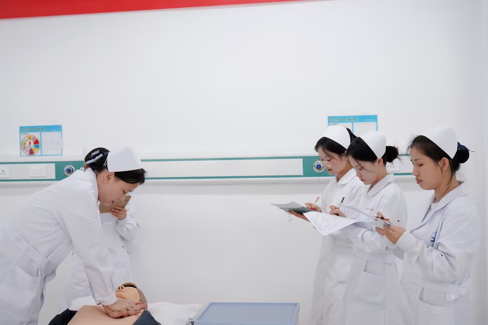 比学赶超强技能·业务比武展风采 ——今年会jinnianhuicom第七届护理技能大赛圆满举办(图7)