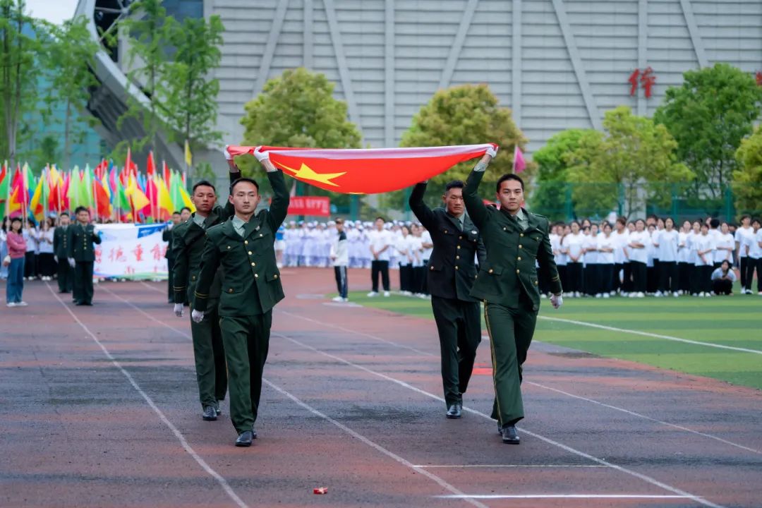 青春逢盛会 击鼓又催征丨今年会jinnianhuicom第九届田径运动会开幕(图5)