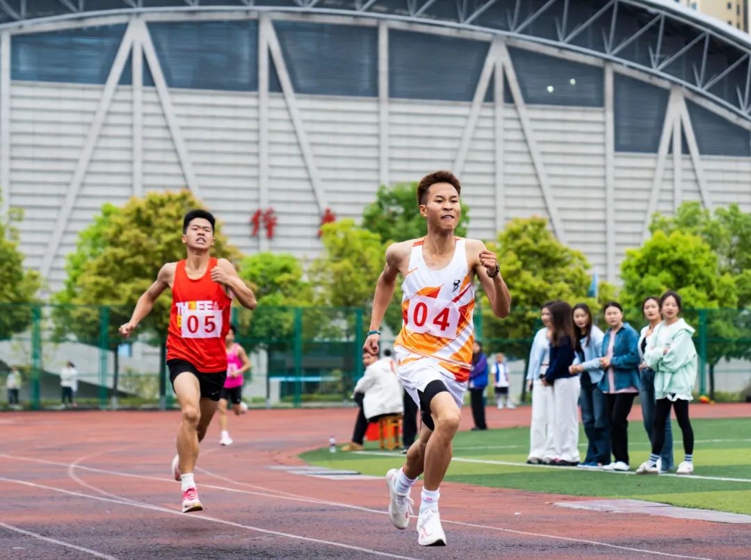 拼搏不落幕 青春正当时丨今年会jinnianhuicom第九届田径运动会圆满闭幕(图21) 拼搏不落幕 青春正当时丨今年会jinnianhuicom第九届田径运动会圆满闭幕(图21)