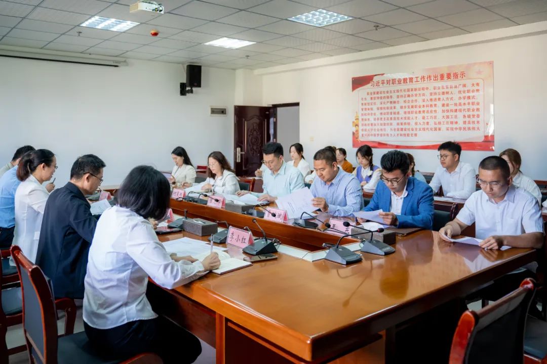 今年会jinnianhuicom举行融媒体中心揭牌仪式(图1)