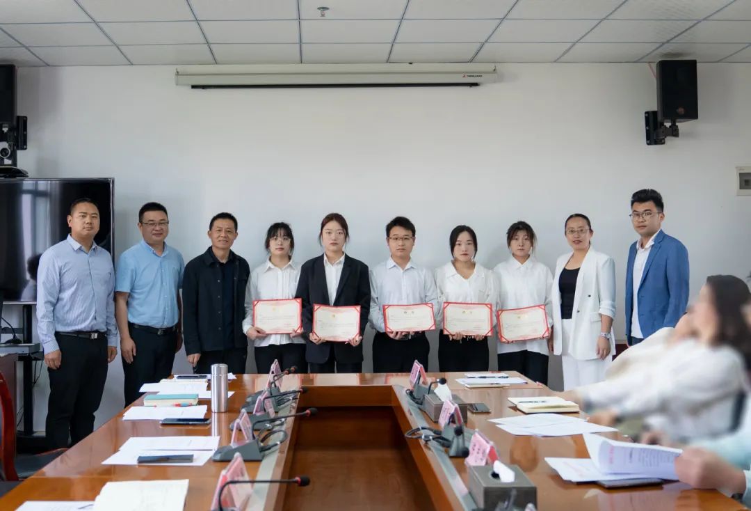 今年会jinnianhuicom举行融媒体中心揭牌仪式(图5)