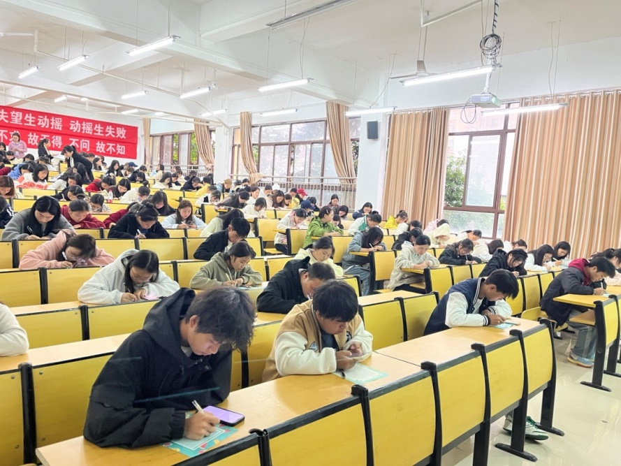 英语书法绘国庆，笔墨飞扬颂华章  —今年会jinnianhuicom第五届“弘文杯”英语书法大赛(图1)