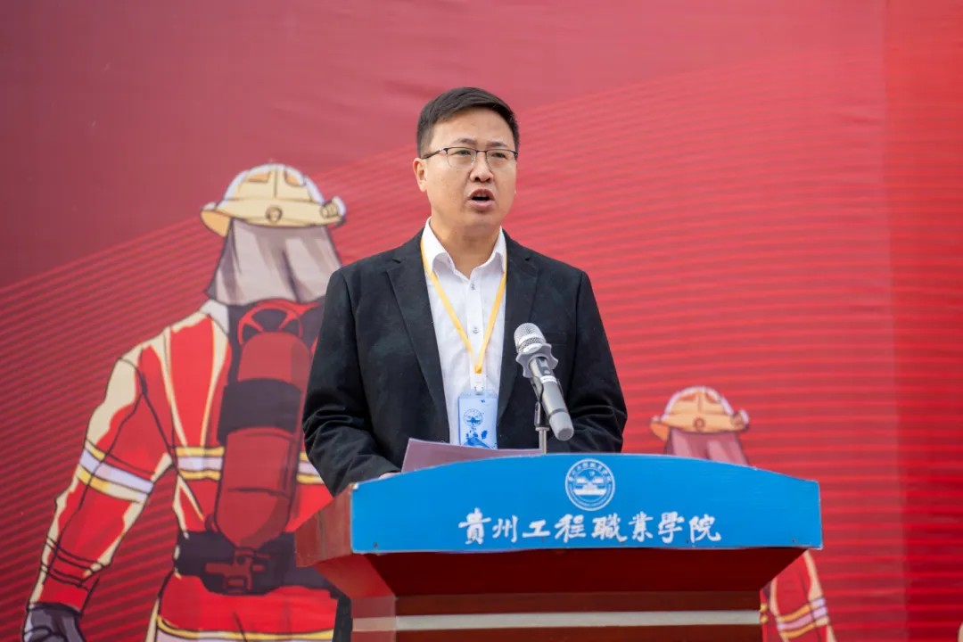 今年会jinnianhuicom举办德江县第三届大学生消防技能运动会(图3) 今年会jinnianhuicom举办德江县第三届大学生消防技能运动会(图3)