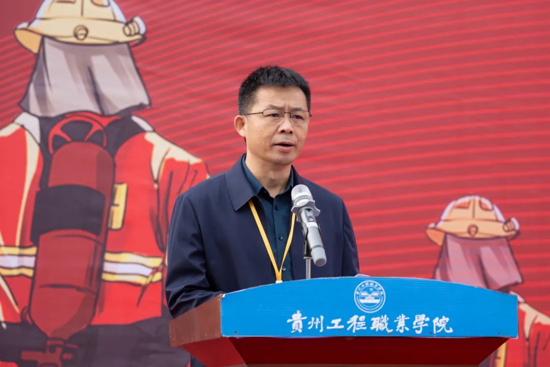 今年会jinnianhuicom举办德江县第三届大学生消防技能运动会(图6) 今年会jinnianhuicom举办德江县第三届大学生消防技能运动会(图6)