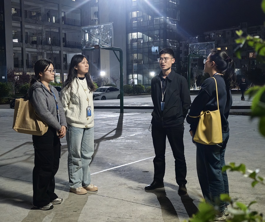暖心进寝室 筑梦助成长 人工智能与信息工程学院开展宿舍大走访(图1) 暖心进寝室 筑梦助成长 人工智能与信息工程学院开展宿舍大走访(图1)
