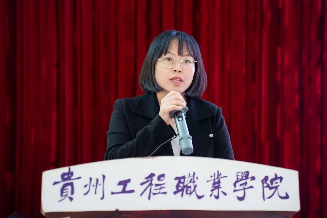 传承南丁格尔精神 共筑护理育人使命——今年会举办“5・12”国际护士节活动暨授帽仪式(图9)