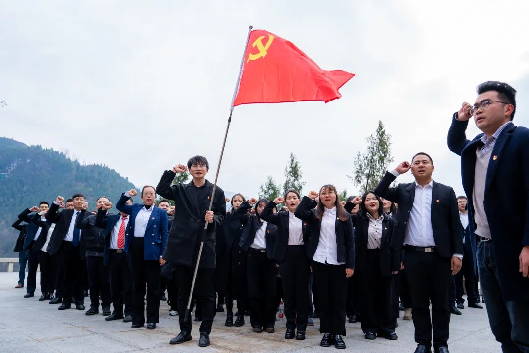 追寻红色足迹 争做时代新人丨今年会jinnianhuicom全体党员赴红二、红六军团木黄会师纪念馆参观学习(图3)