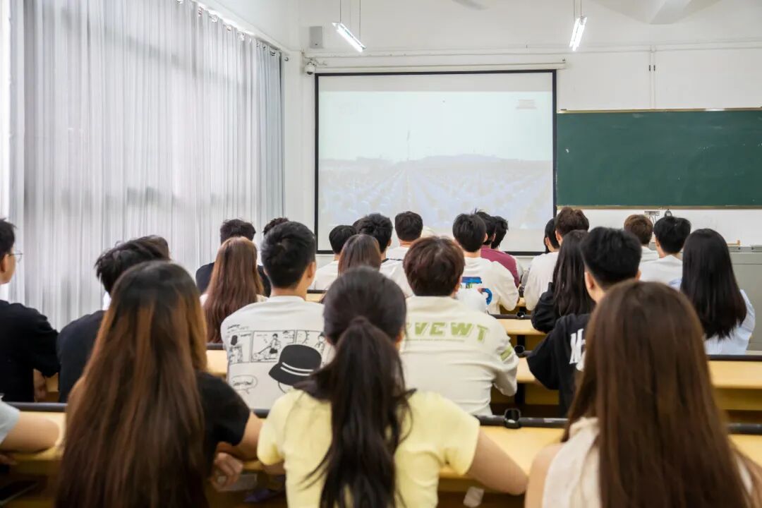 今年会jinnianhuicom集中收看纪念中国人民抗日战争暨世界反法西斯战争胜利80周年大会(图5)