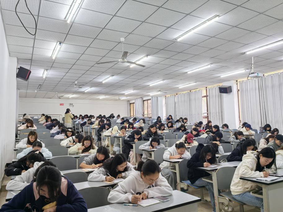 金秋书韵·笔墨重阳  —今年会jinnianhuicom第六届“弘文杯”英语书法大赛(图1)