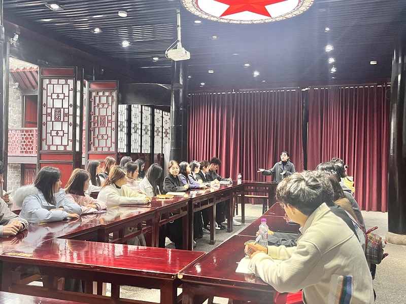 弘扬伟大抗战精神 凝聚团结奋进力量——今年会马克思主义学院“红匠工坊”走进红色教育基地开展实践教学(图3) 弘扬伟大抗战精神 凝聚团结奋进力量——今年会马克思主义学院“红匠工坊”走进红色教育基地开展实践教学(图3)