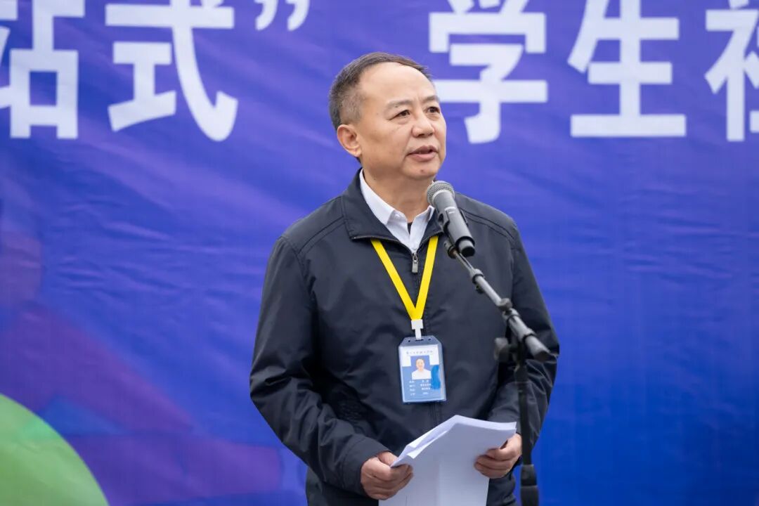 今年会“一站式”学生社区辅导员工作站暨新“S”楼多功能教室正式启用(图2) 今年会“一站式”学生社区辅导员工作站暨新“S”楼多功能教室正式启用(图2)