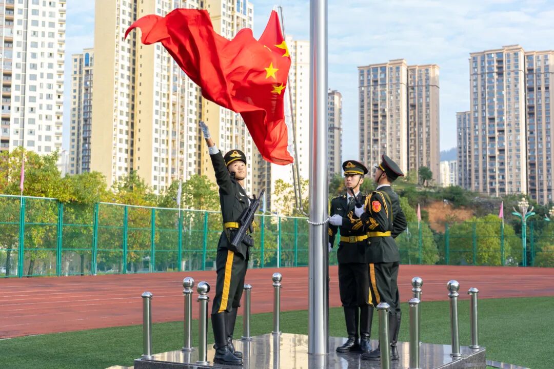 今年会举办德江县第四届大学生消防技能运动会暨消防安全培训演练活动(图2) 今年会举办德江县第四届大学生消防技能运动会暨消防安全培训演练活动(图2)