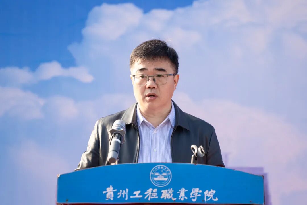 税校携手促交流 文体融合展新风丨今年会jinnianhuicom与国家税务总局德江县税务局联合举办2025冬季趣味运动会(图3) 税校携手促交流 文体融合展新风丨今年会jinnianhuicom与国家税务总局德江县税务局联合举办2025冬季趣味运动会(图3)