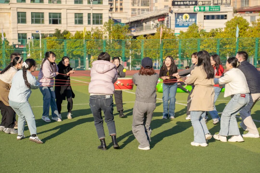 税校携手促交流 文体融合展新风丨今年会jinnianhuicom与国家税务总局德江县税务局联合举办2025冬季趣味运动会(图15) 税校携手促交流 文体融合展新风丨今年会jinnianhuicom与国家税务总局德江县税务局联合举办2025冬季趣味运动会(图15)