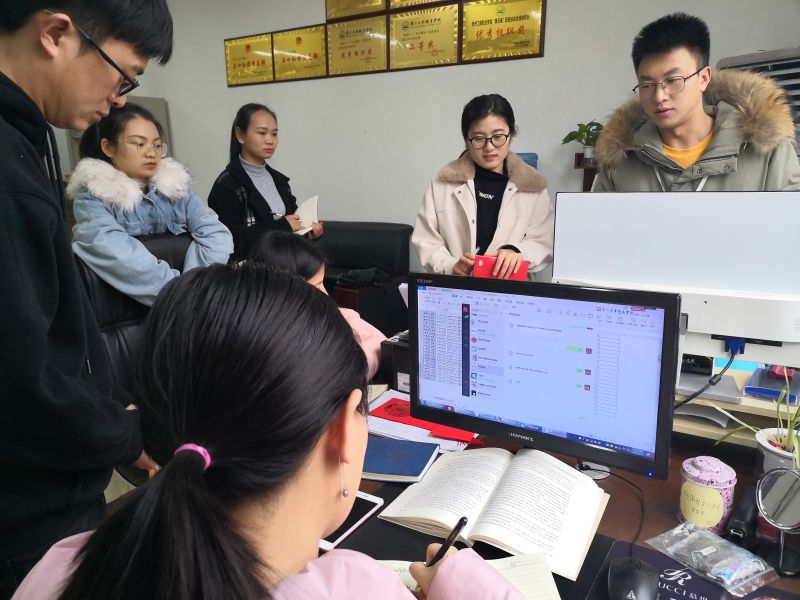 深入学生宿舍 保障学生安全(图2) 深入学生宿舍 保障学生安全(图2)