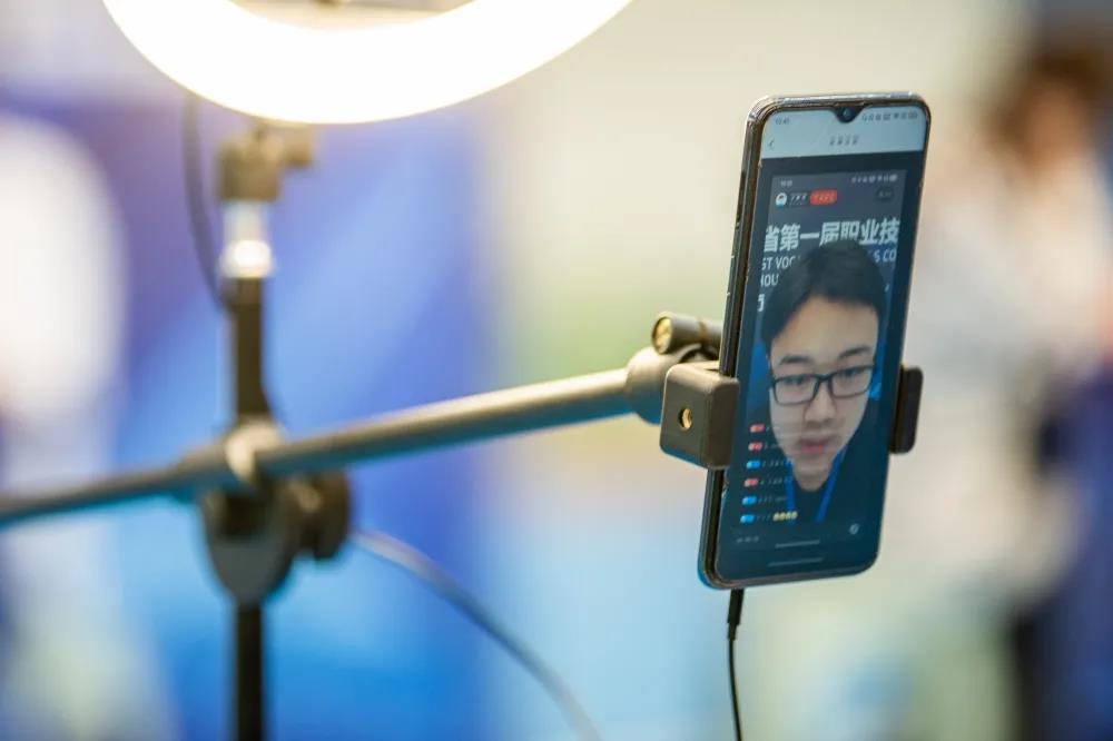 贵州省第一届职业技能大赛铜仁市选拔赛“网络直播营销”比赛在今年会jinnianhuicom拉开序幕(图12)